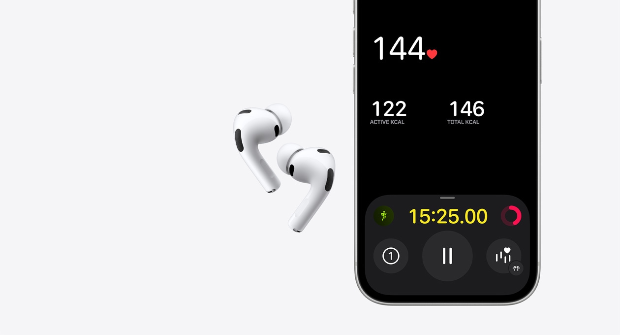 AirPods Pro 3, бял цвят, долната половина на екрана на iPhone 17 Pro, приложение Фитнес, функция за проследяване на сърдечната честота