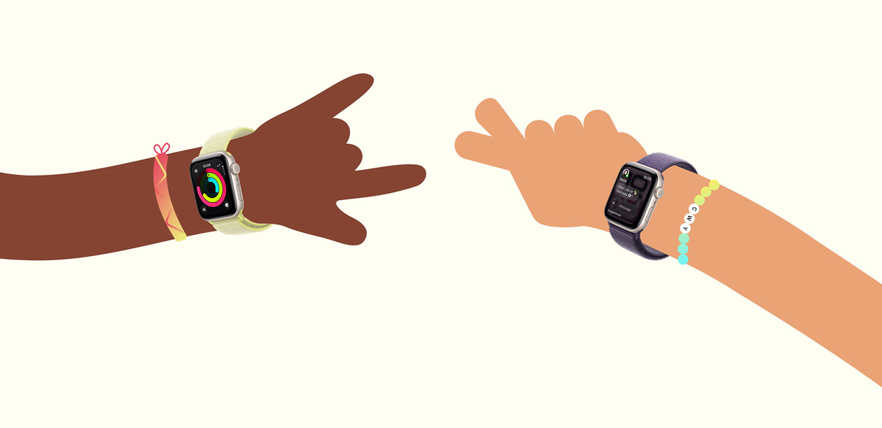Nahaufnahme eines Kindes mit Rucksack, das eine Apple Watch trägt.