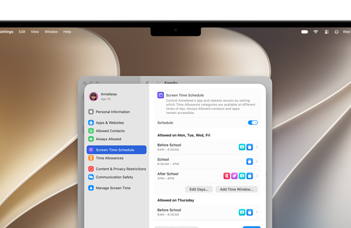 Egy MacBook Pro kijelzőjén a Beállítások láthatók. Az Időkeretek és a Képernyőidő-ütemezés funkciók segítségével a szülő időkereteket és engedélyezett médiakategóriákat állíthat be gyermeke számára.