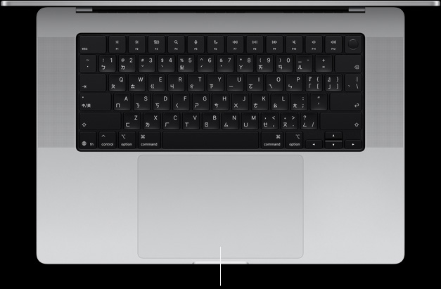 打開的 MacBook Pro 16 吋俯視圖，展示位於鍵盤下方的力度觸控板