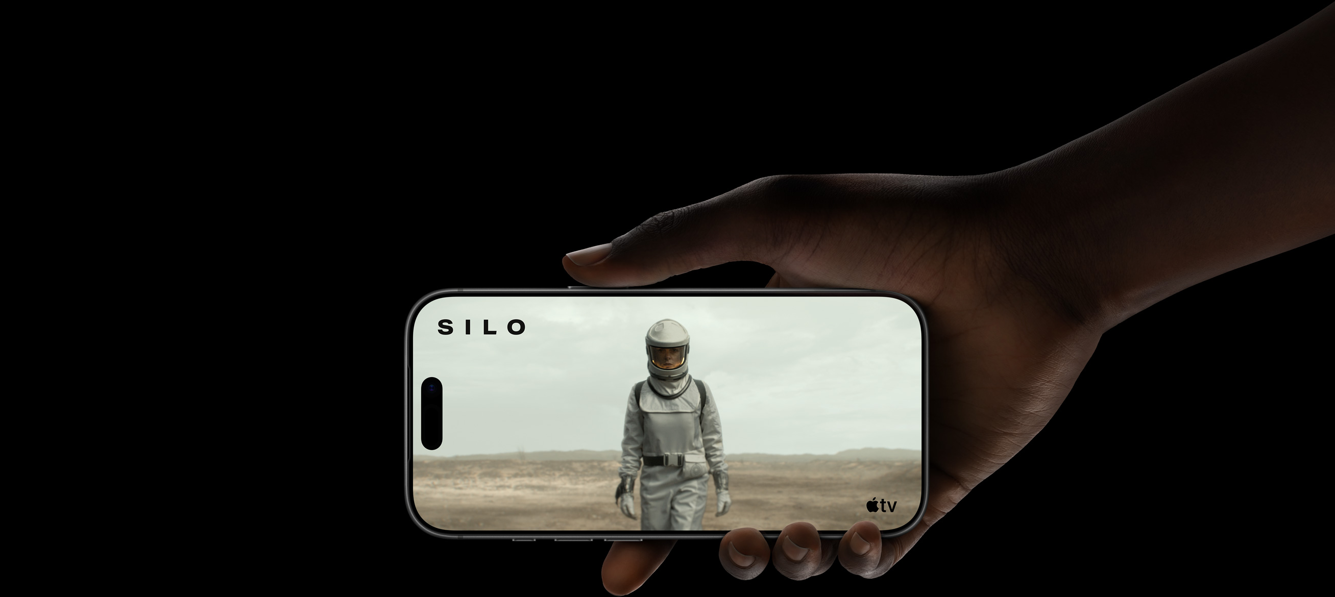 ตอนหนึ่งของซีรีส์ Apple TV+ เรื่อง Silo ซึ่งแสดงให้เห็นถึงแบตเตอรี่ที่ใช้งานได้ยาวนานของ iPhone 17 Pro